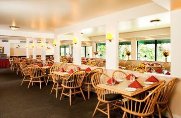 Hotel Lobstick Lodge