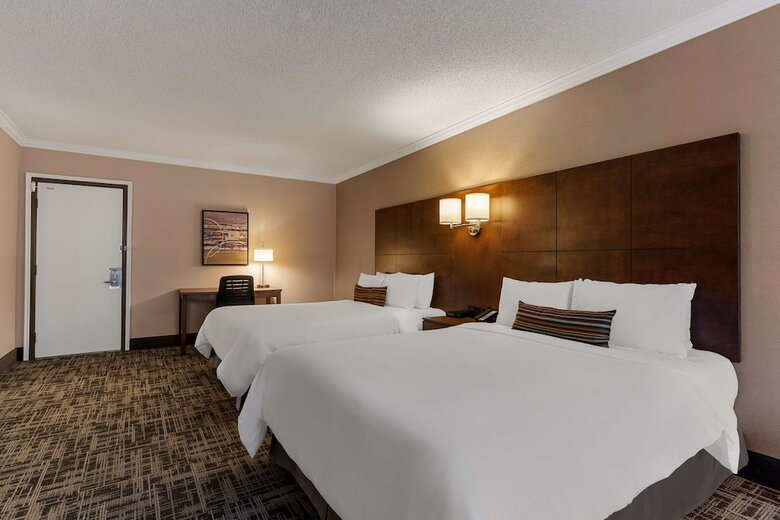 Best Western Ville Marie Hotel & Suite