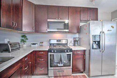 Sunny San Diego Home With Yard, 8 Mi To Beaches!