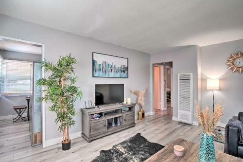 Sunny San Diego Home With Yard, 8 Mi To Beaches!