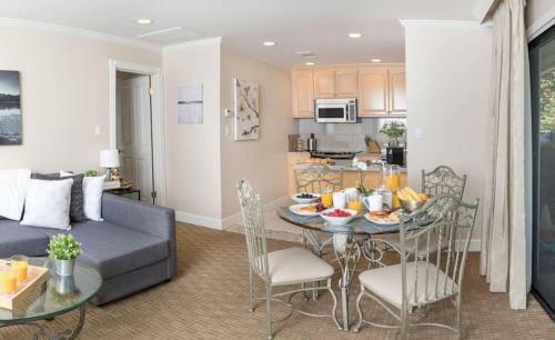 Apartamento Top King Suite 40% Off: Full Kitchen, Peaceful Views
