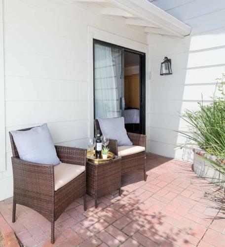 Apartamento Top King Suite 40% Off: Full Kitchen, Peaceful Views