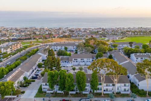 Ocean View AC Heated Pool Jacuzzi Tennis Bikespool Table Foosball Bikes