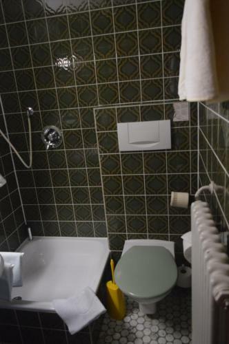 Hostal Hotel Adler Post