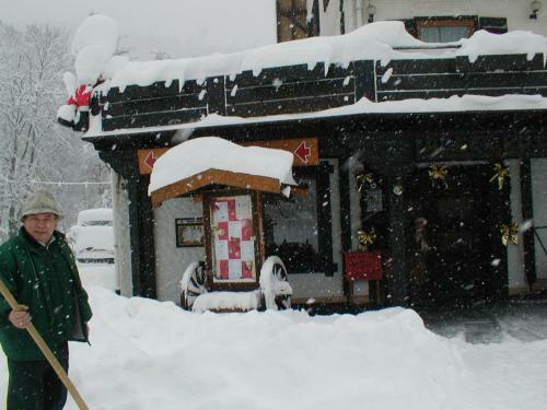 Hostal Hotel Adler Post