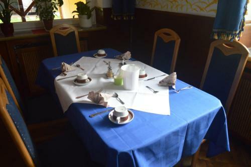 Hostal Hotel Adler Post