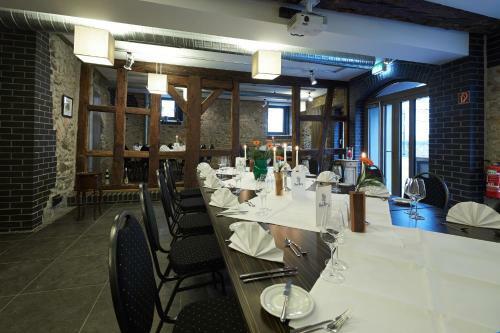 Hotel Und Weinhaus Zum Krug