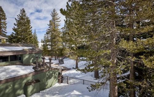 Apartamento St Anton Courtyard View 2-bedroom Condos With Two Oversized Jacuzzi Spas