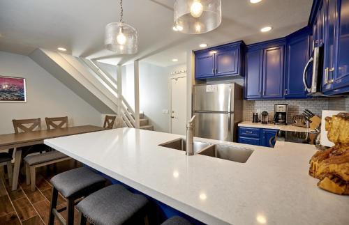 Apartamento St Anton Courtyard View 2-bedroom Condos With Two Oversized Jacuzzi Spas