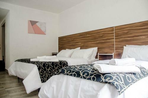 La Reina Hotel