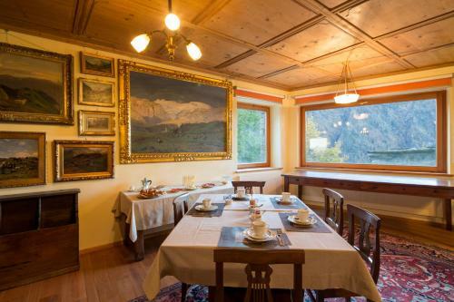 Hostal Walser House