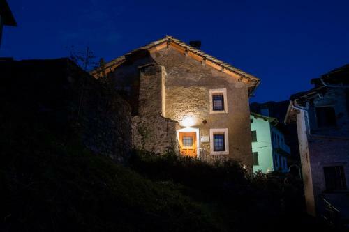 Hostal Walser House