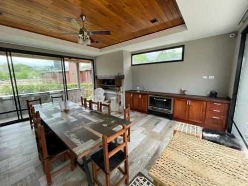 Casa En Los Casta�os, Taf� Del Valle
