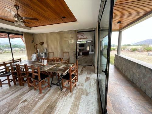 Casa En Los Casta�os, Taf� Del Valle
