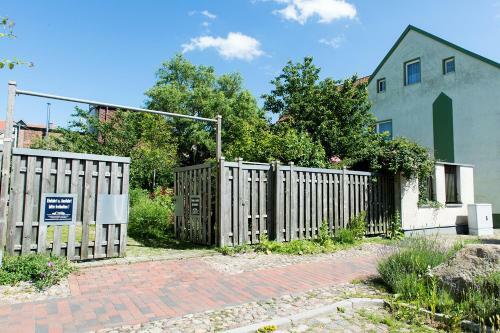 Apartamento Das Alte Kino In Barth - Das Gartenhaus