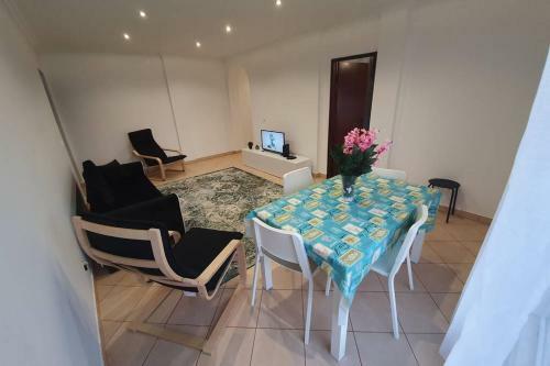 Apartamento Lovely 2-bedroom Flat With Free Parking