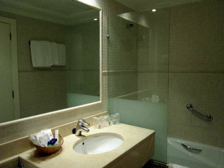 Hotel Abril