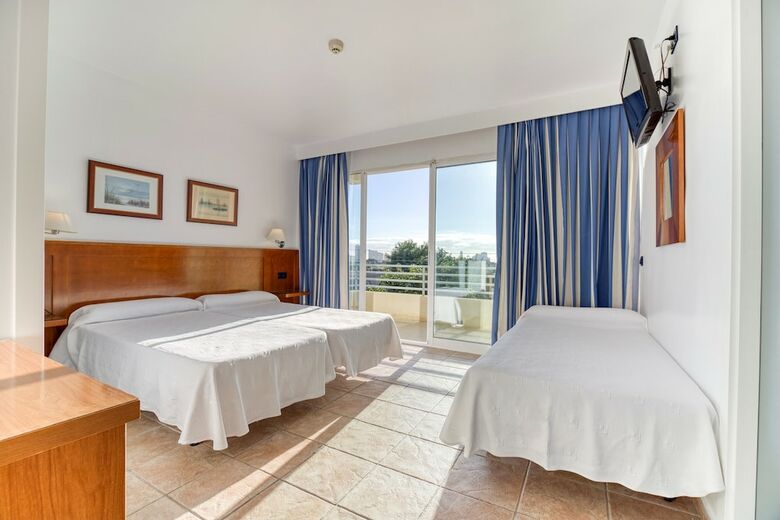 Hotel Abril