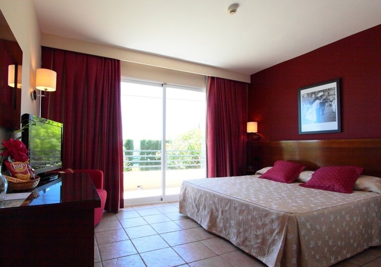Hotel Abril