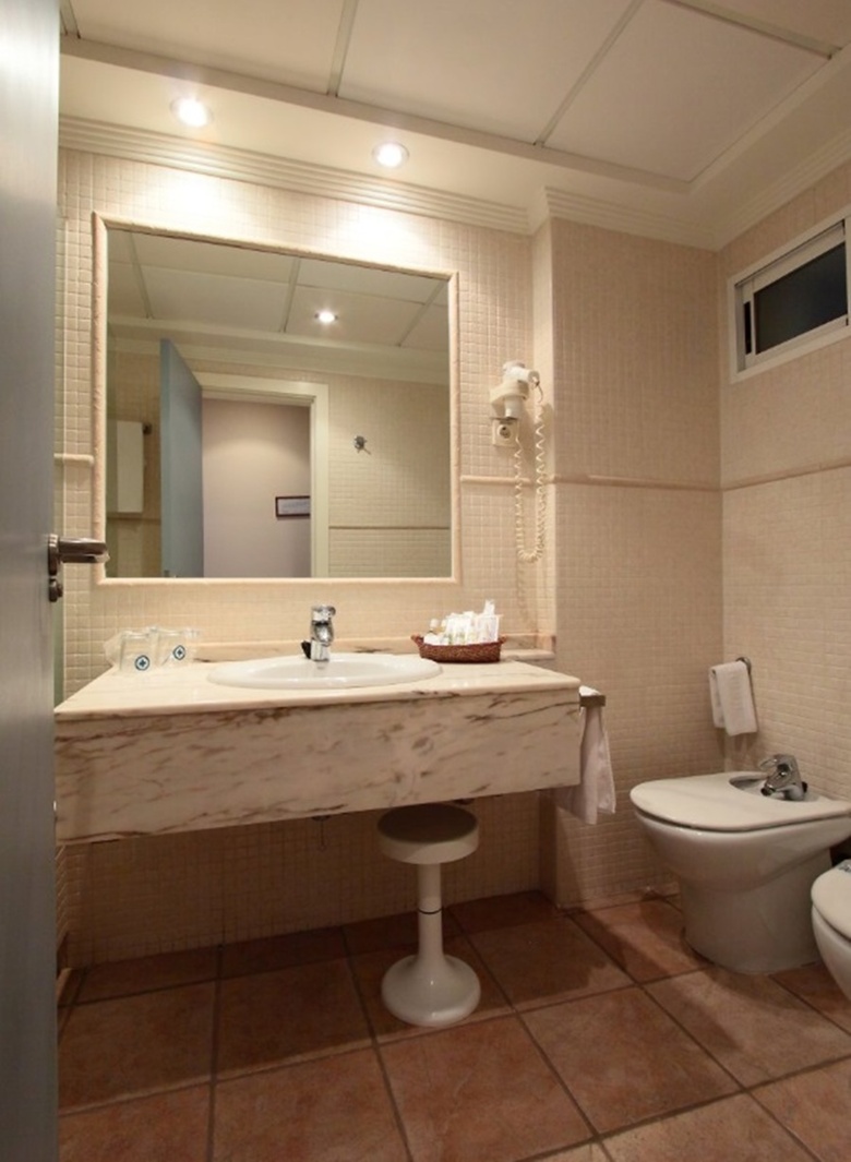 Hotel Abril