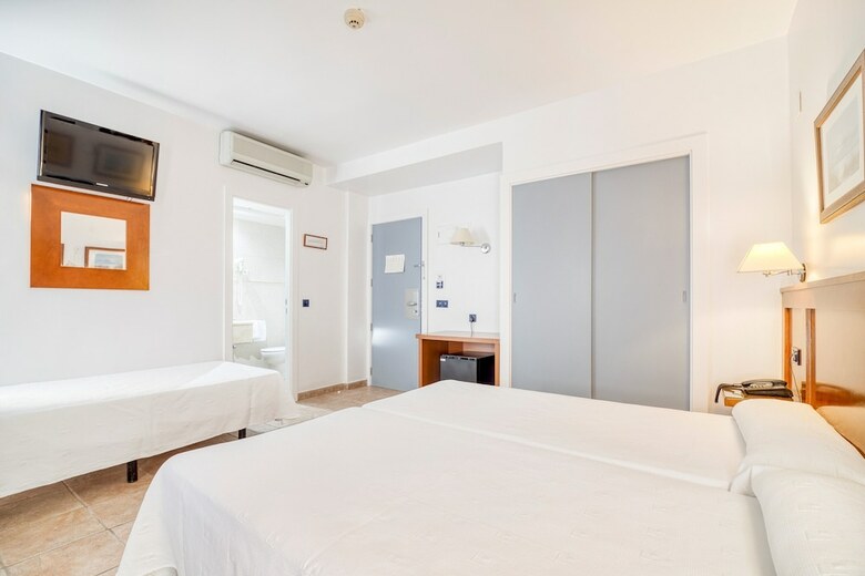 Hotel Abril