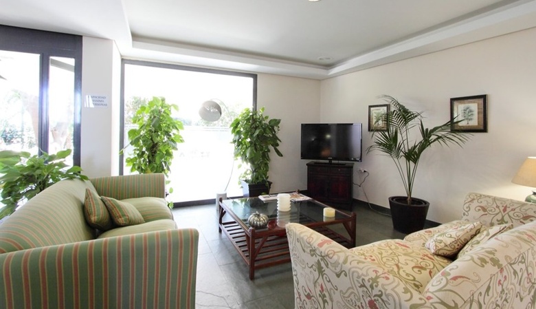 Hotel Abril