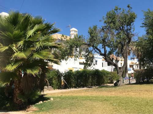 Villa C/ Piscina Pr�xima Da Praia