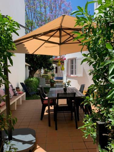 Villa C/ Piscina Pr�xima Da Praia