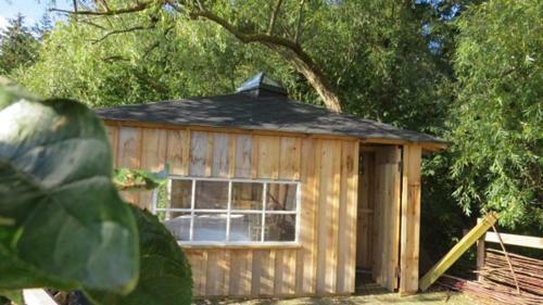 Treehouse B&B