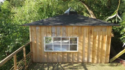 Treehouse B&B