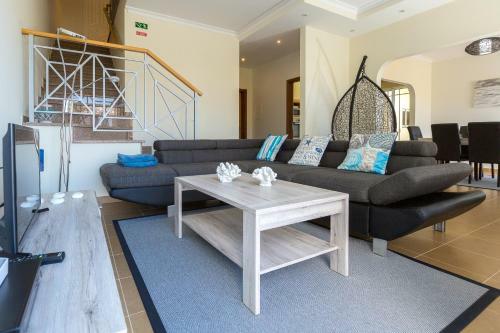 Casa Agrela By Rent2u, Lda
