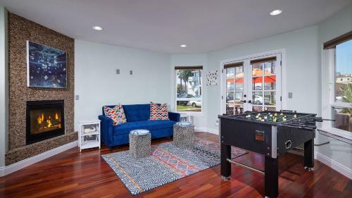 Private Home Ocean View, Air-conditioned Just Steps To The Beach
