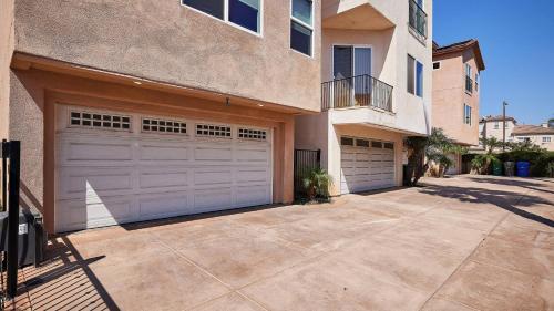 Private Home Ocean View, Air-conditioned Just Steps To The Beach