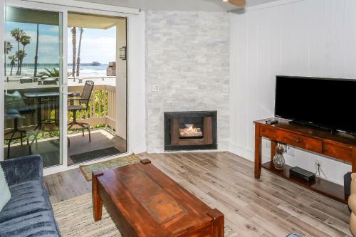 D104 - Cozy Ocean View Condo