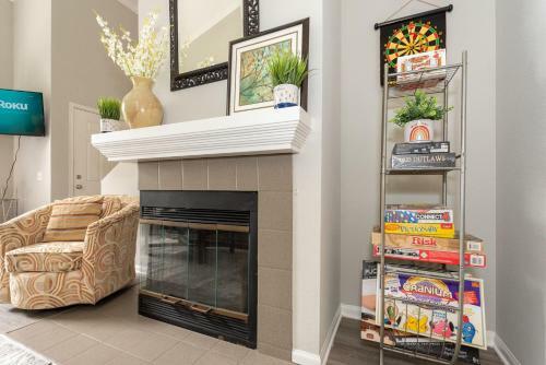 Apartamento Modern 70's 2br + Game Night House + Pool & Gym