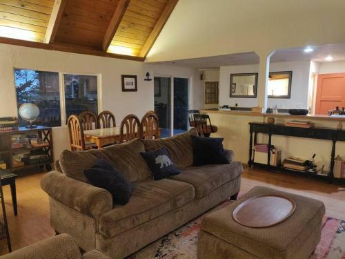 Child/pet-friendly 3b2b Cabin: Sunset View, Fenced Yard