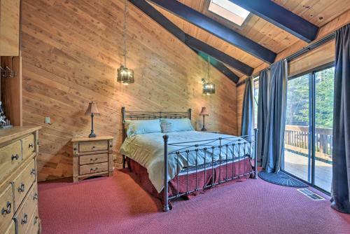 Cozy Grand Woodland Cabin With Mountain Views