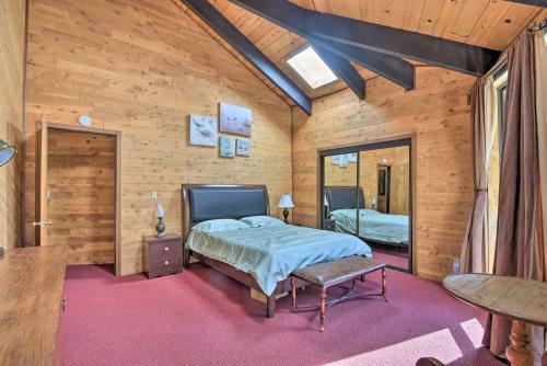 Cozy Grand Woodland Cabin With Mountain Views