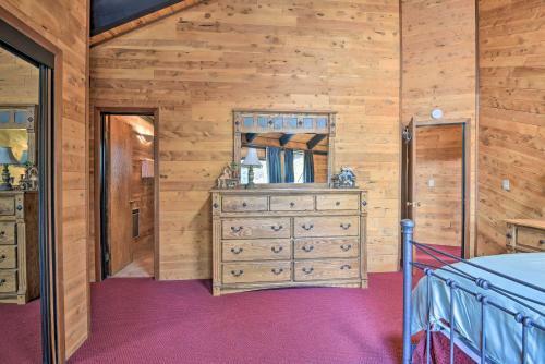 Cozy Grand Woodland Cabin With Mountain Views