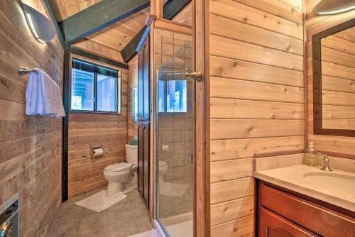 Cozy Grand Woodland Cabin With Mountain Views