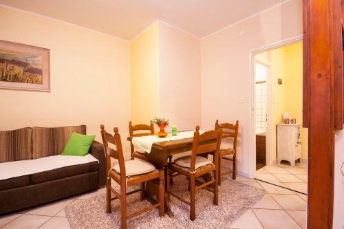 Apartment Vran?i?
