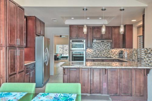 Luxe Desert Retreat With Private Outdoor Oasis!