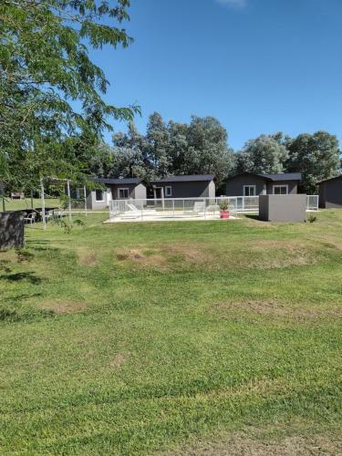 Abril Village