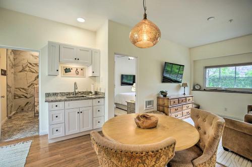 Upscale Casita With Mtn Views Golf, Hike And Sip