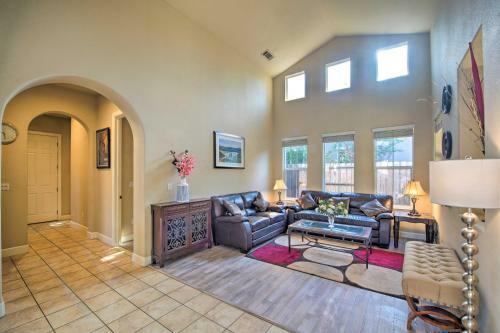 Pet-friendly Family Home Less Than 5 Mi To Redding!