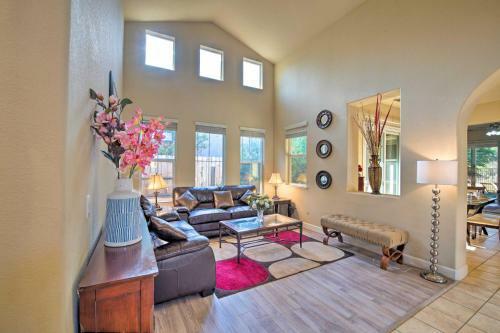 Pet-friendly Family Home Less Than 5 Mi To Redding!