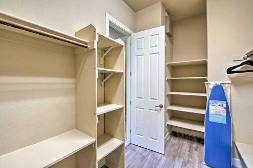 Pet-friendly Family Home Less Than 5 Mi To Redding!
