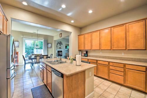 Pet-friendly Family Home Less Than 5 Mi To Redding!