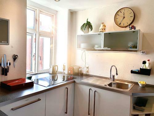 Four Individual Beautiful Spacious Rooms In Stylish Apartment
