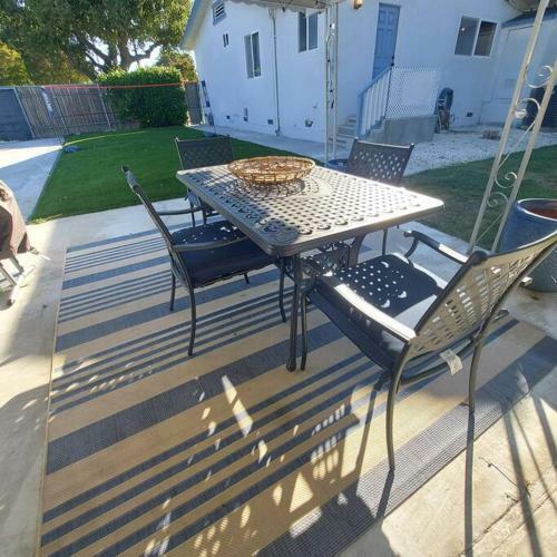 Villa Stafford House 3/2 Fast Wi-fi Conveniently-located